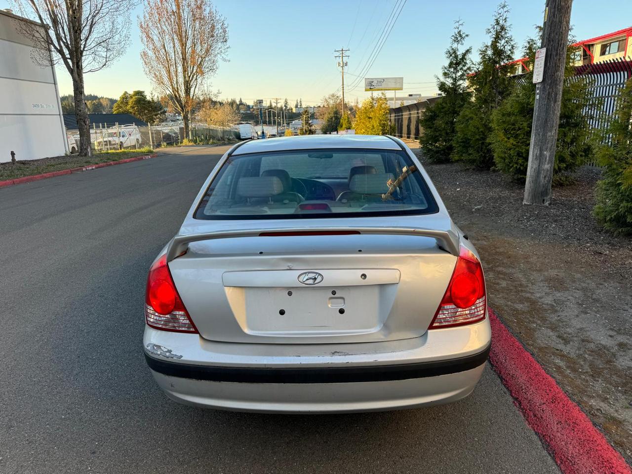 Hyundai Elantra GLS 4-Door 2005