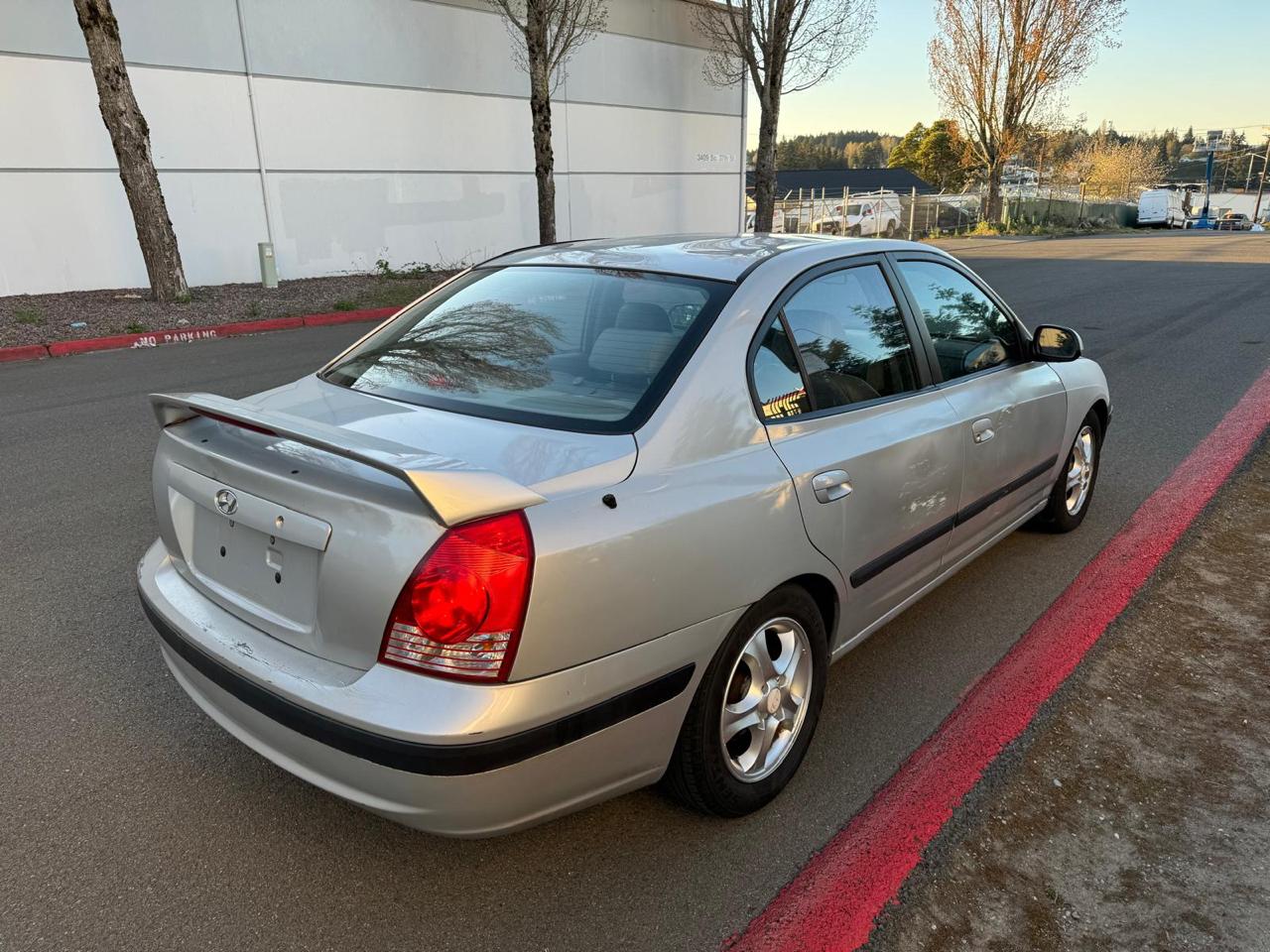 Hyundai Elantra GLS 4-Door 2005