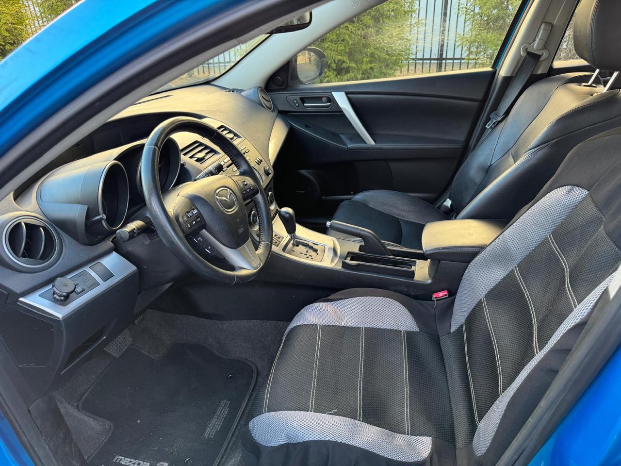 Mazda MAZDA3 s Sport 5-Door 2010