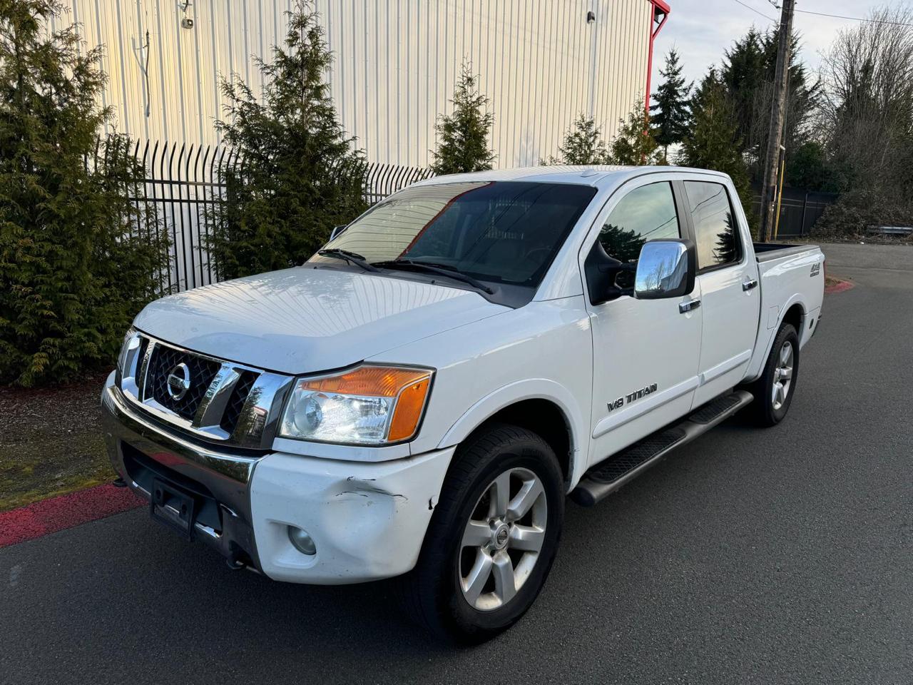 Nissan Titan LE Crew Cab 4WD SWB 2008
