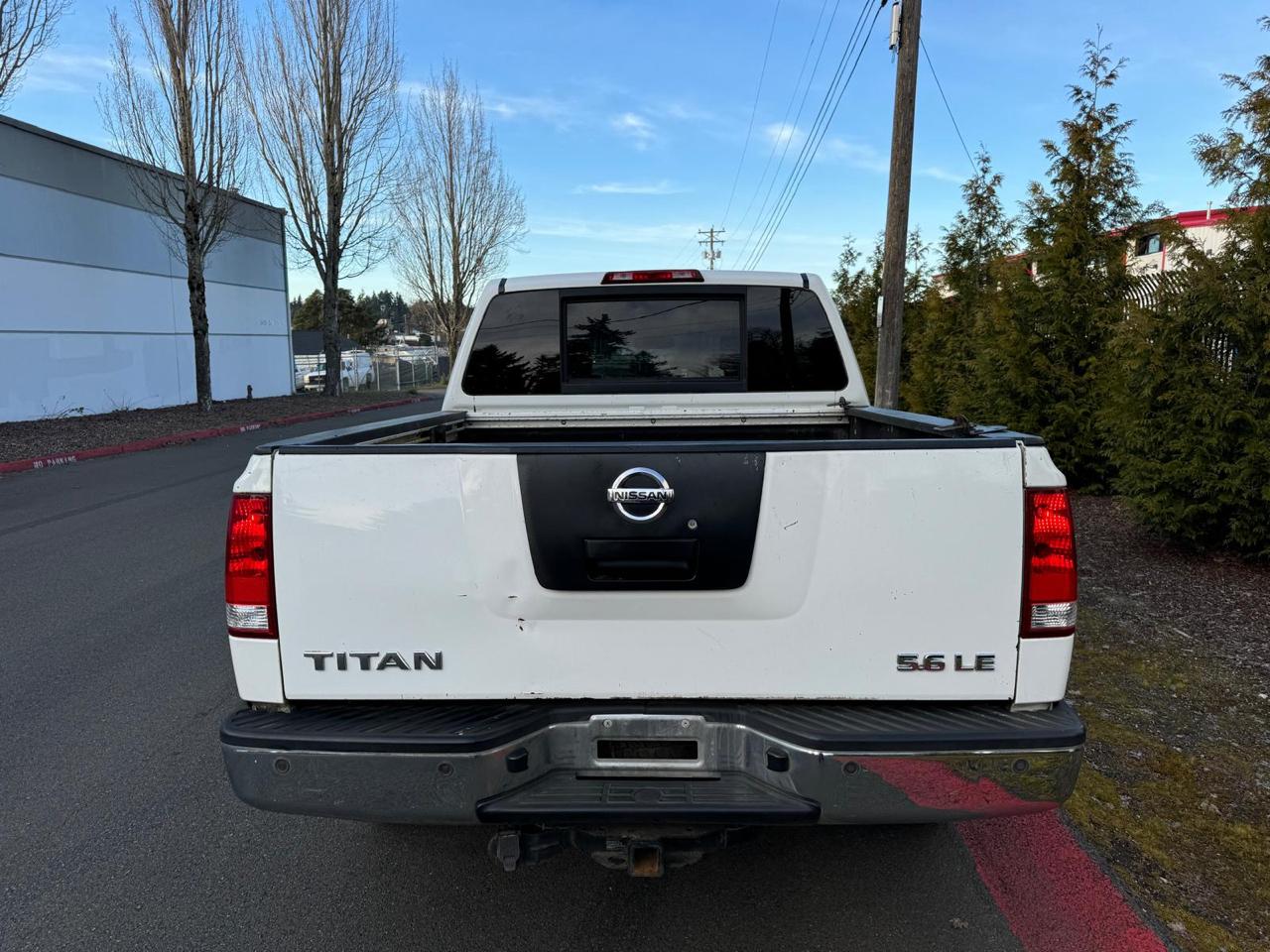 Nissan Titan LE Crew Cab 4WD SWB 2008