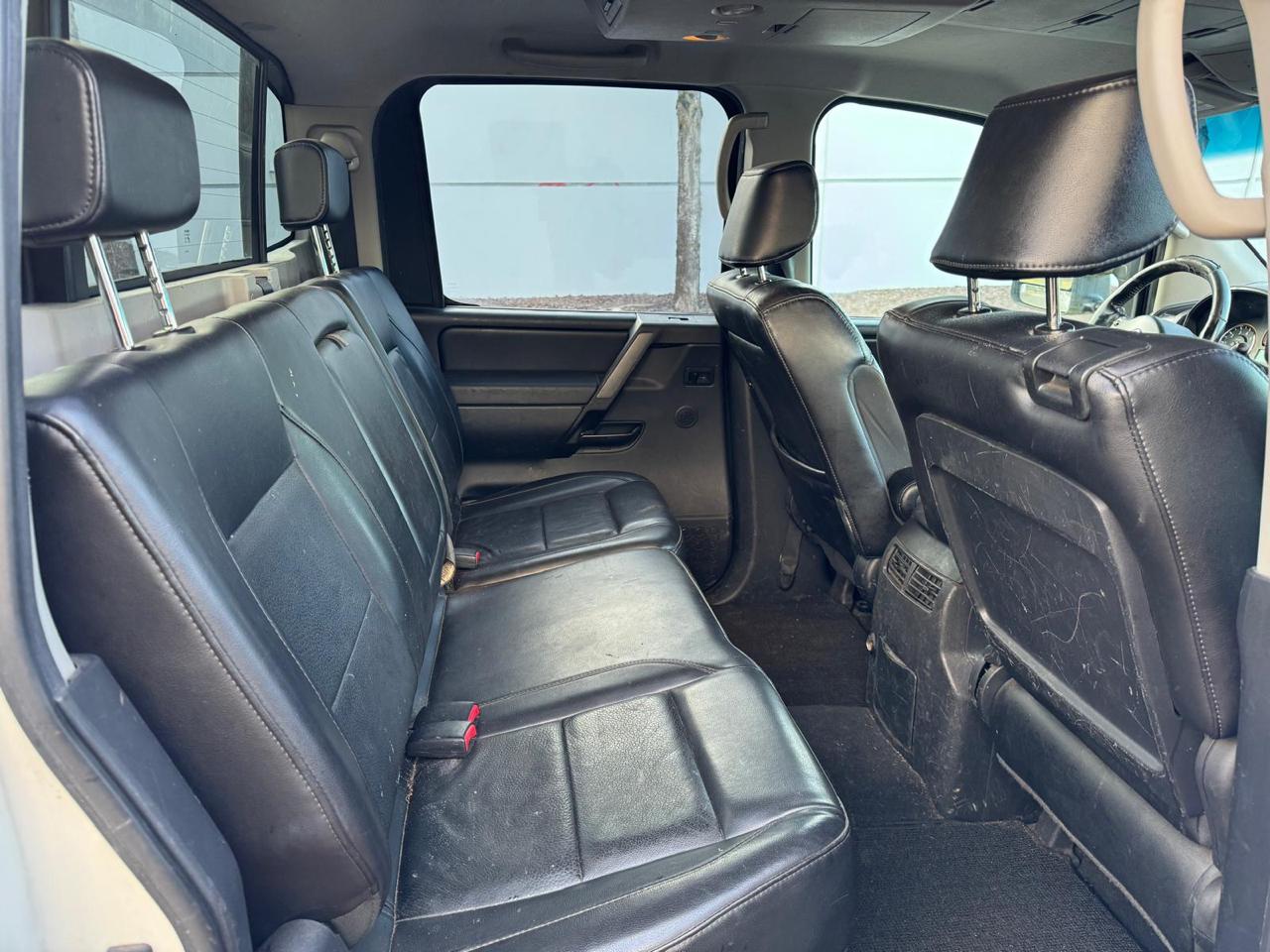 Nissan Titan LE Crew Cab 4WD SWB 2008
