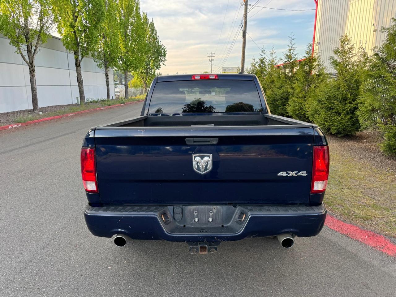 RAM 1500 4WD Reg Cab 120.5"  RAM 1500 Express 2012