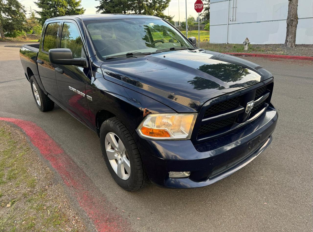 RAM 1500 4WD Reg Cab 120.5"  RAM 1500 Express 2012