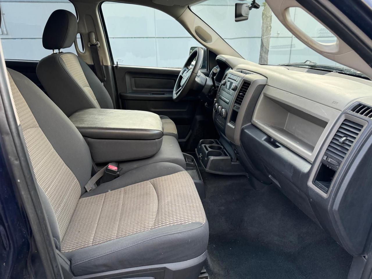 RAM 1500 4WD Reg Cab 120.5"  RAM 1500 Express 2012