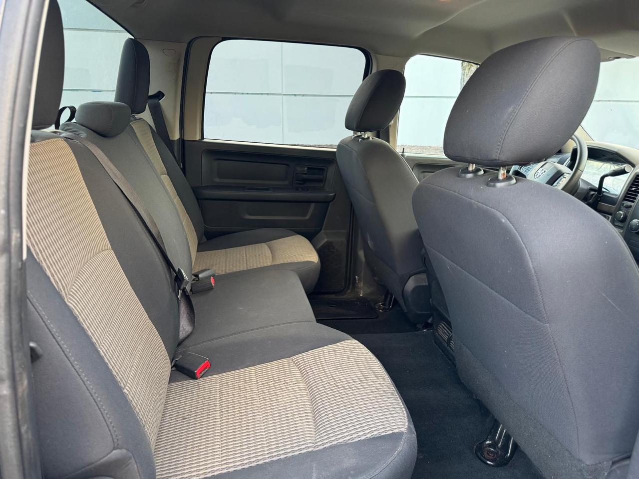 RAM 1500 4WD Reg Cab 120.5"  RAM 1500 Express 2012