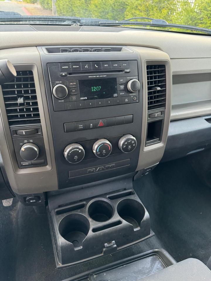 RAM 1500 4WD Reg Cab 120.5"  RAM 1500 Express 2012