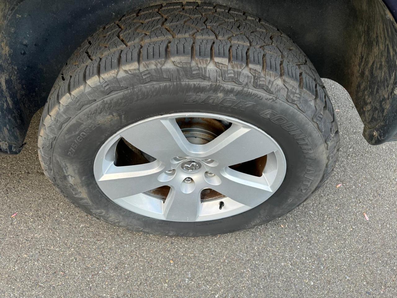 RAM 1500 4WD Reg Cab 120.5"  RAM 1500 Express 2012