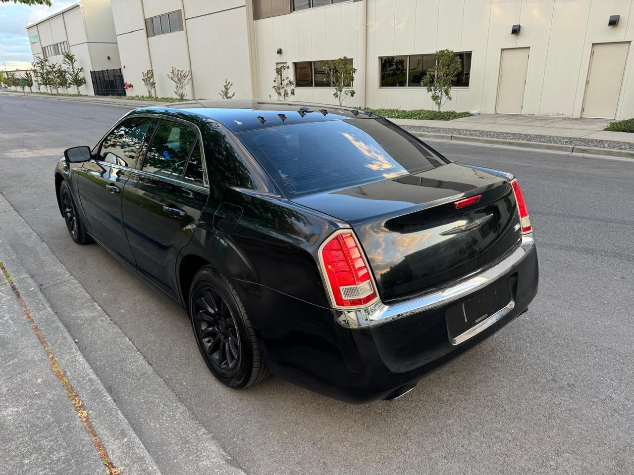 Chrysler 300 RWD 2013