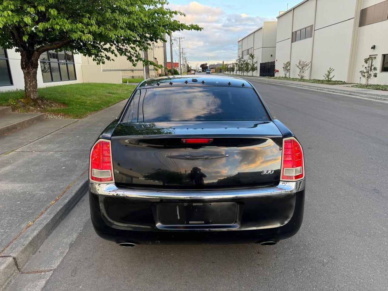 Chrysler 300 RWD 2013