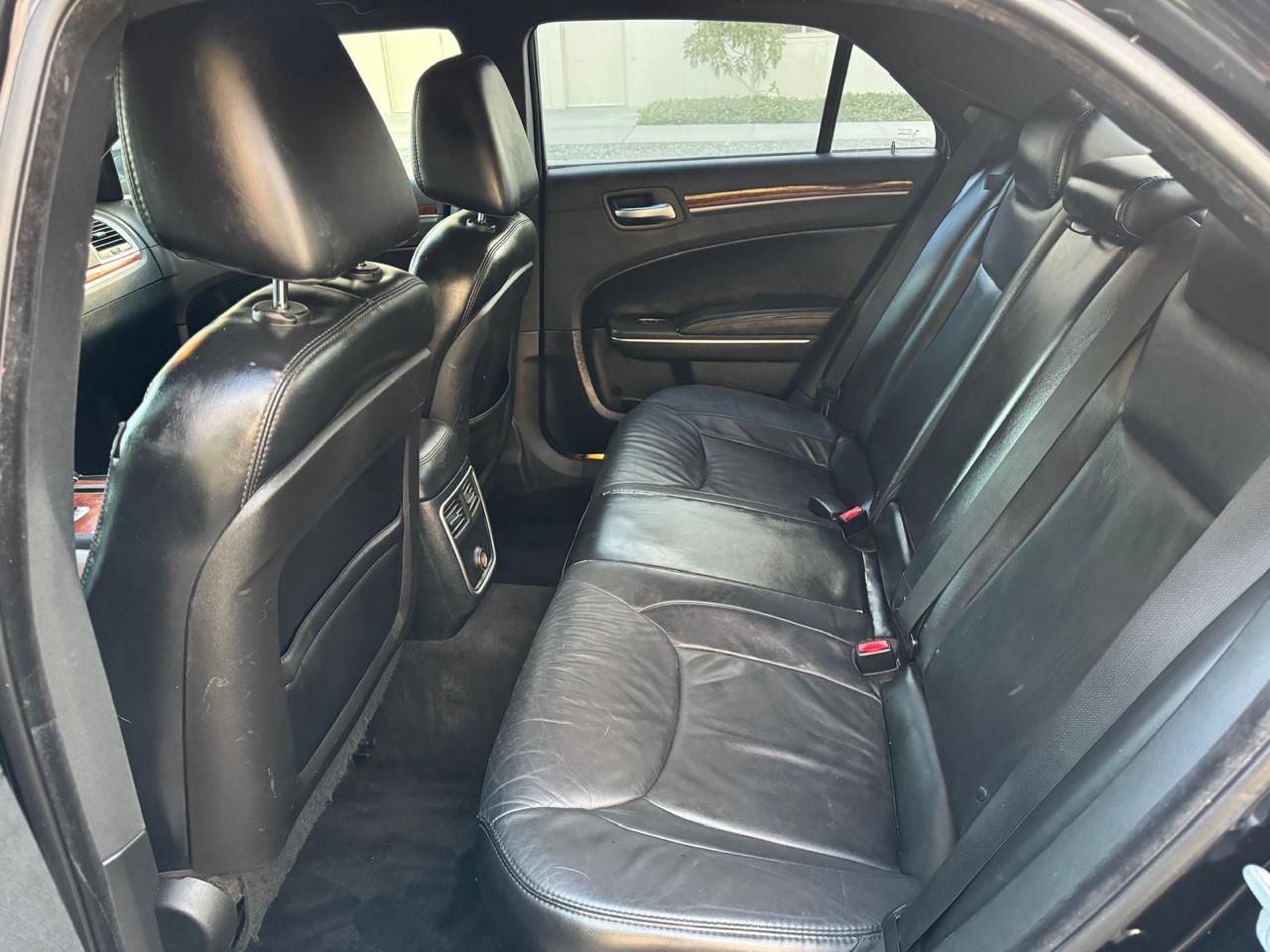 Chrysler 300 RWD 2013