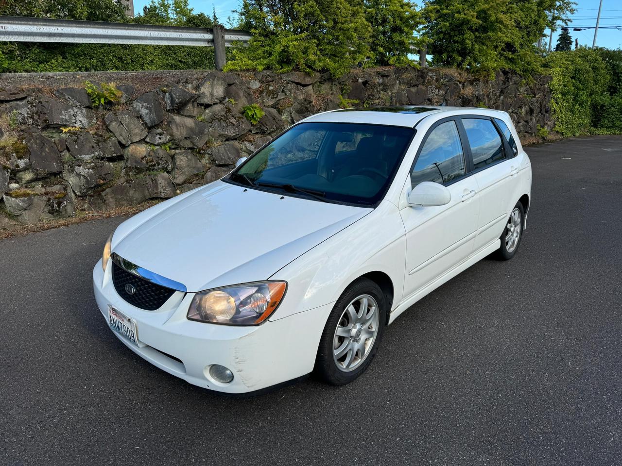 2006 Kia Spectra 5's photo