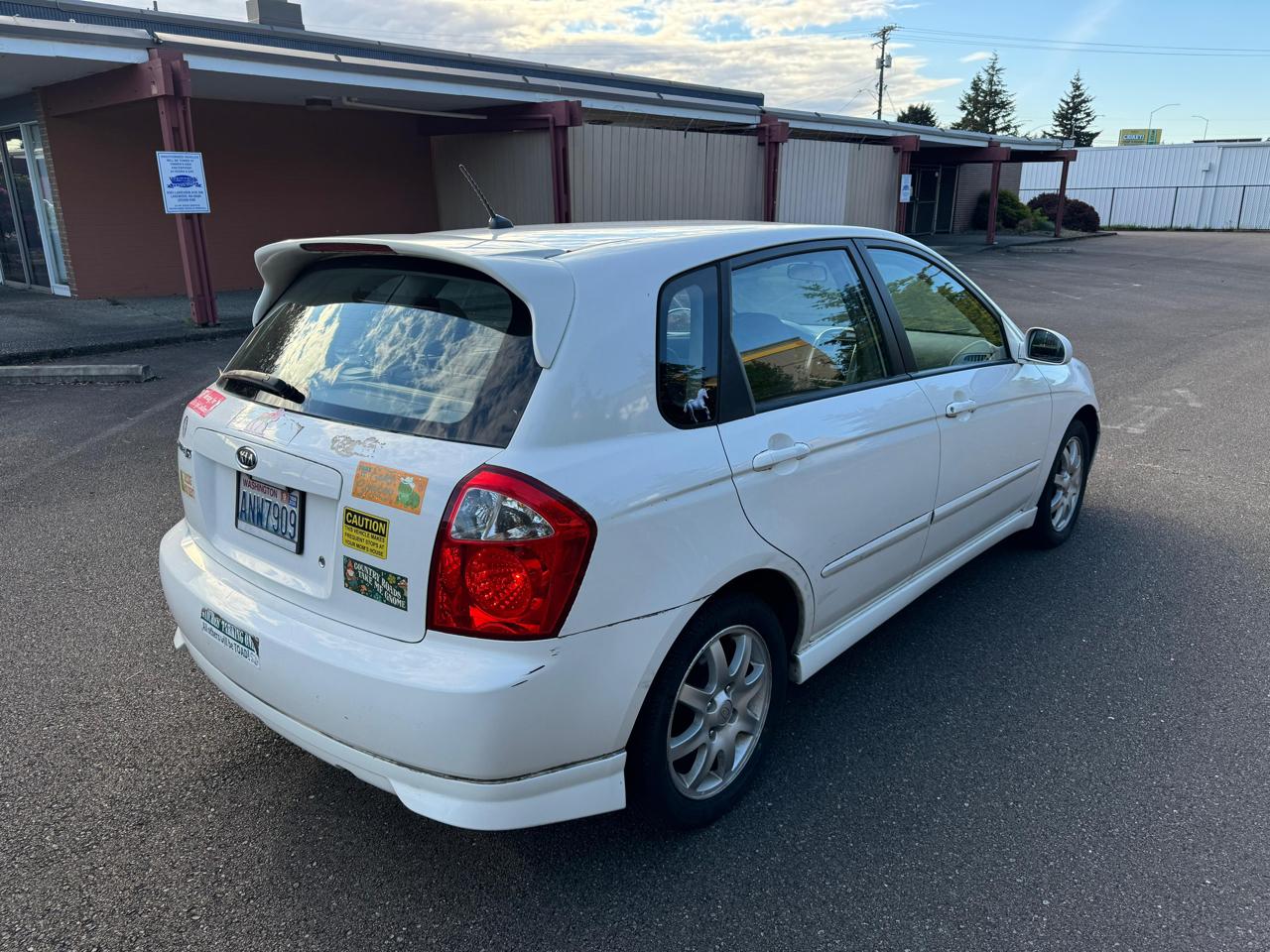 Kia Spectra5 Base 2006