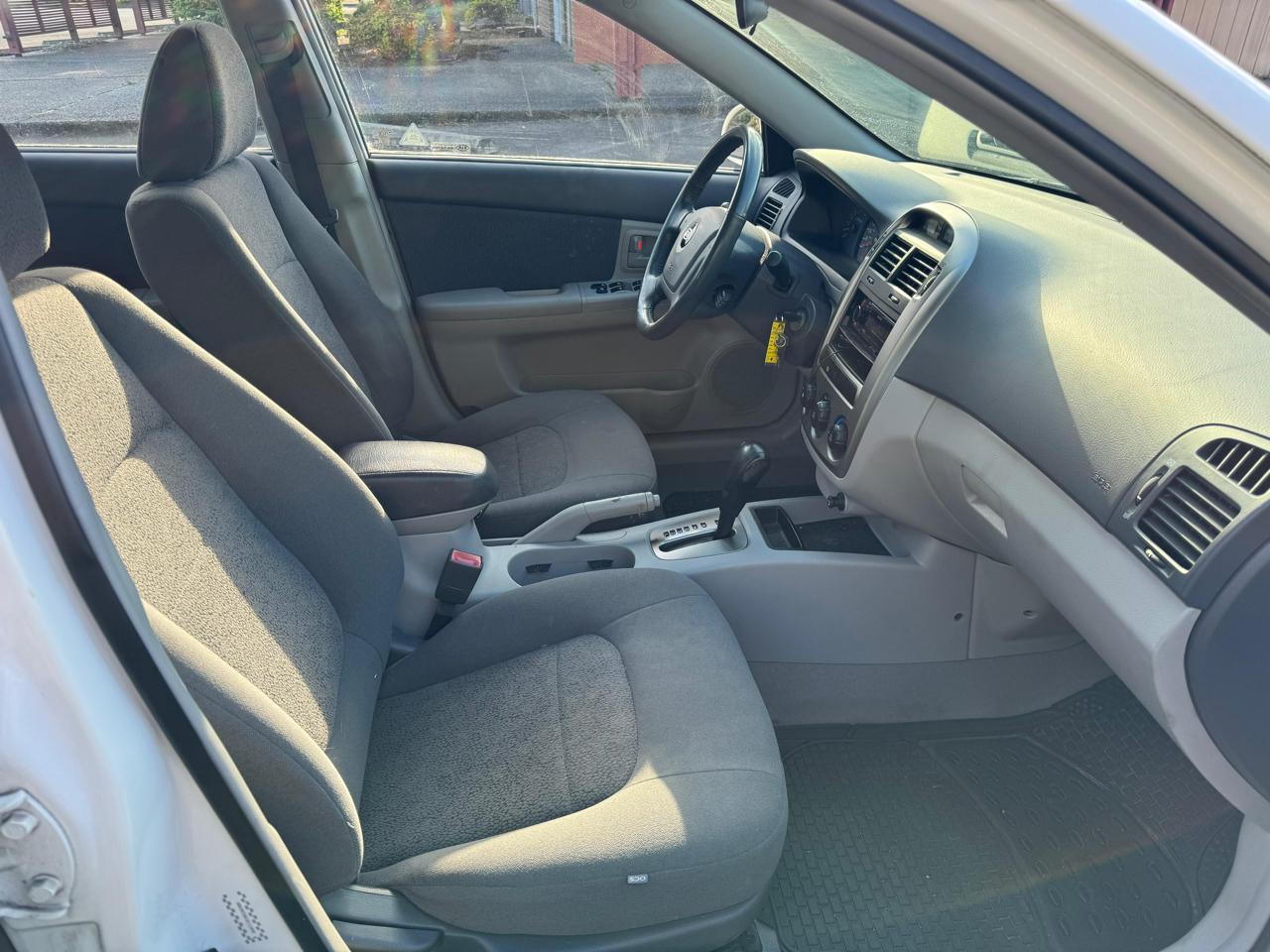 Kia Spectra5 Base 2006