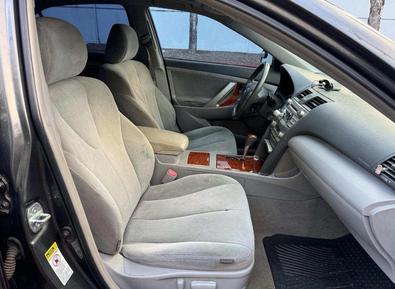 Toyota Camry XLE 5-Spd AT 2009