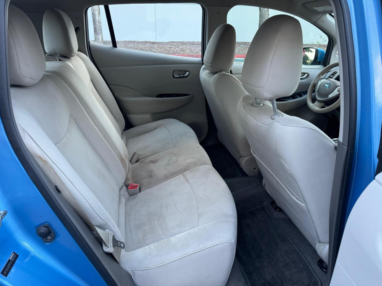 Nissan Leaf SL 2011