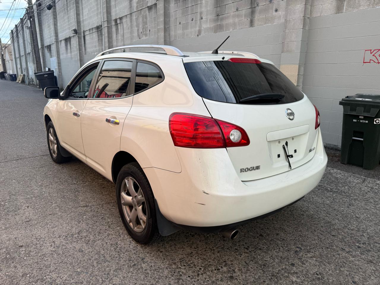 Nissan Rogue S AWD 2010