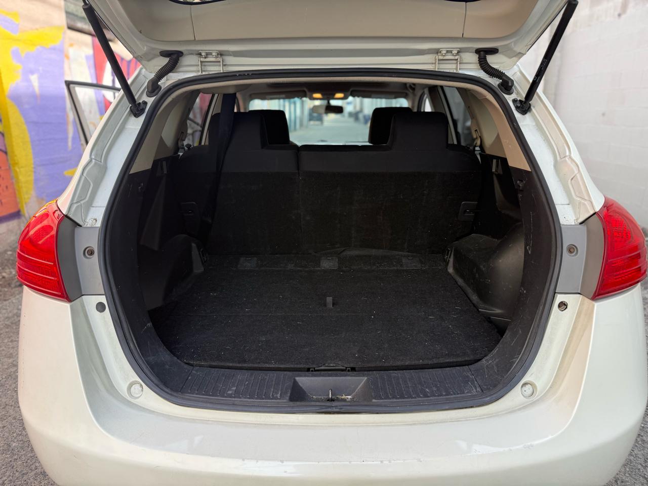 Nissan Rogue S AWD 2010