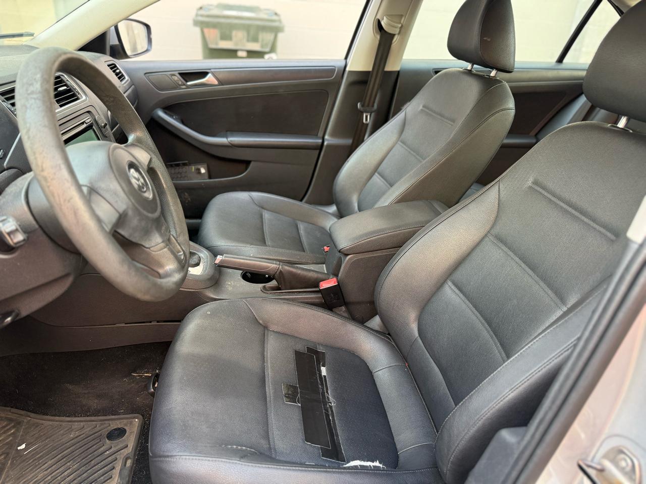 Volkswagen Jetta SE 2012