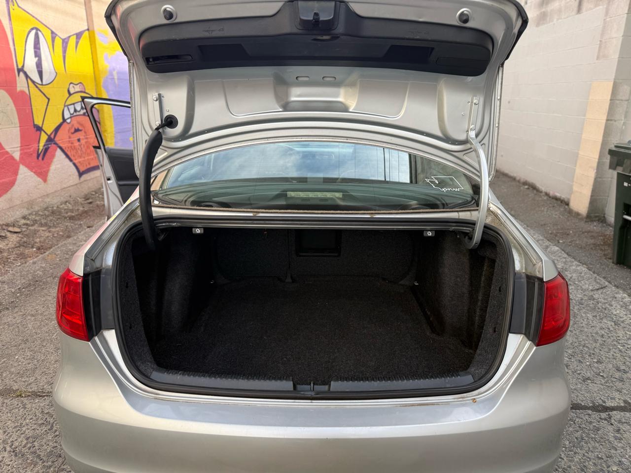 Volkswagen Jetta SE 2012