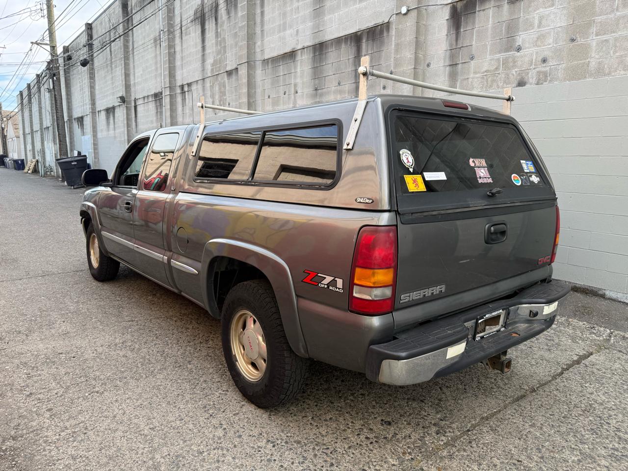 GMC Sierra 1500 SL Ext. Cab Short Bed 4WD 2002