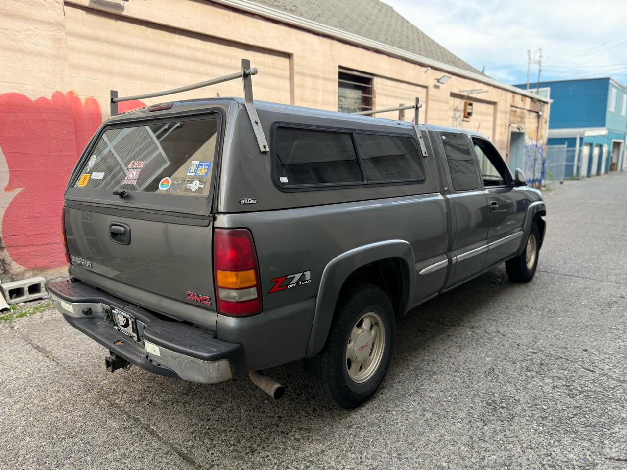 GMC Sierra 1500 SL Ext. Cab Short Bed 4WD 2002