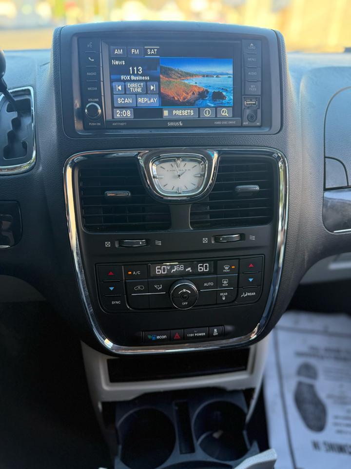 Chrysler Town & Country Touring 2014