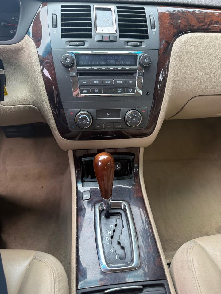 Cadillac DTS Luxury II 2008