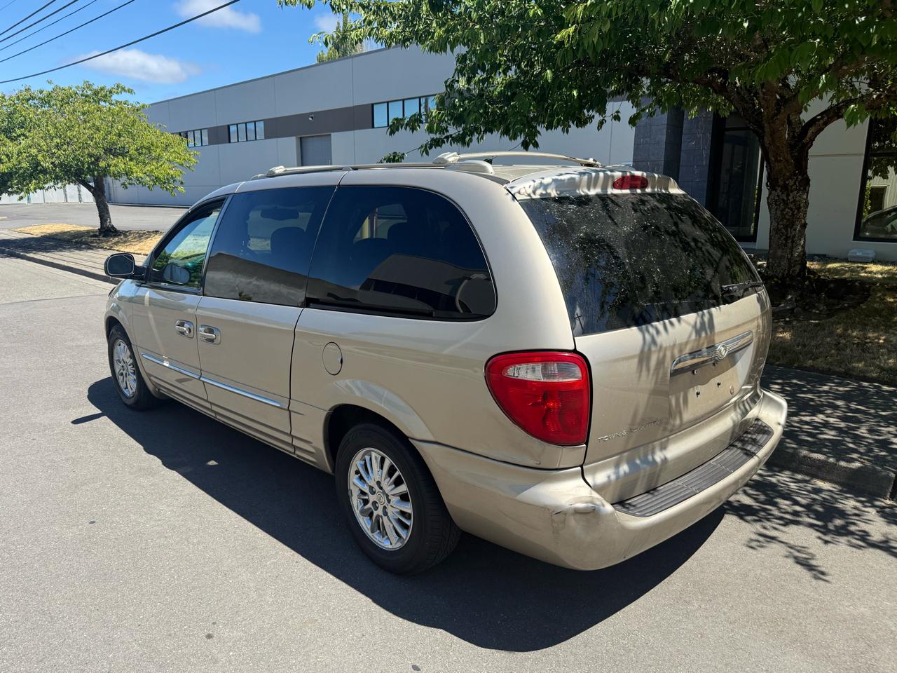 Chrysler Town & Country Limited FWD 2003