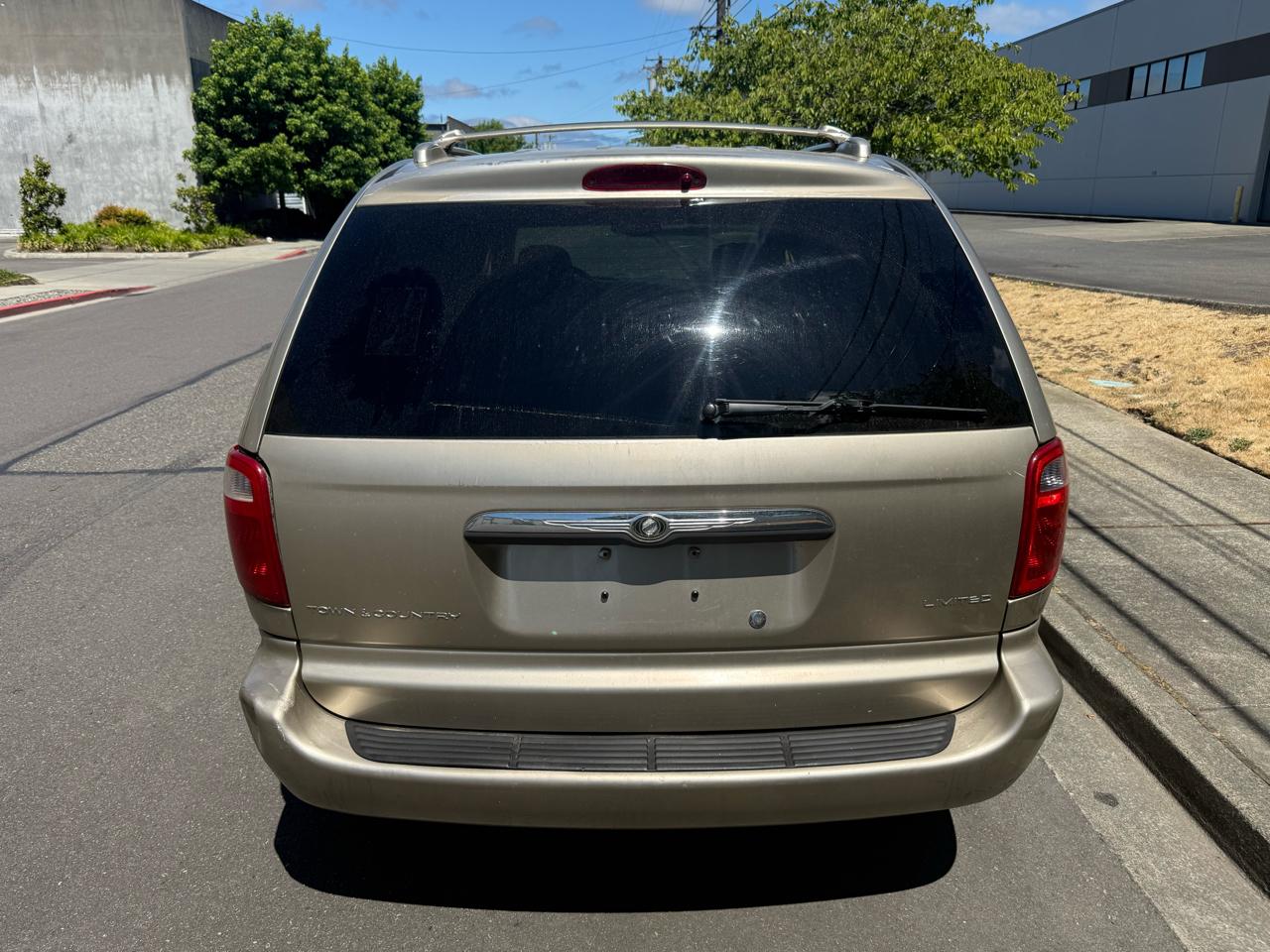 Chrysler Town & Country Limited FWD 2003