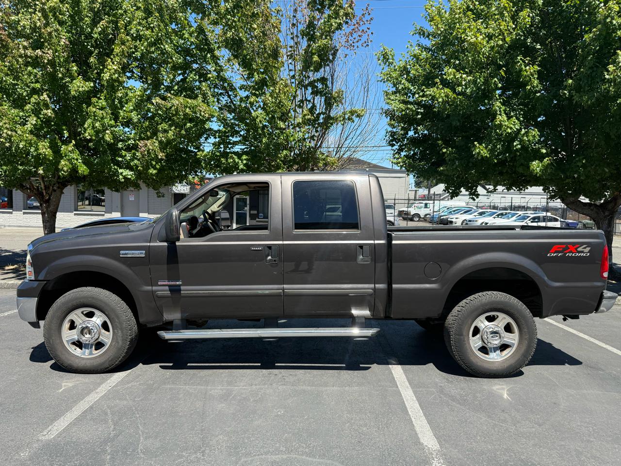 Ford F-350 SD Lariat Crew Cab 4WD 2005