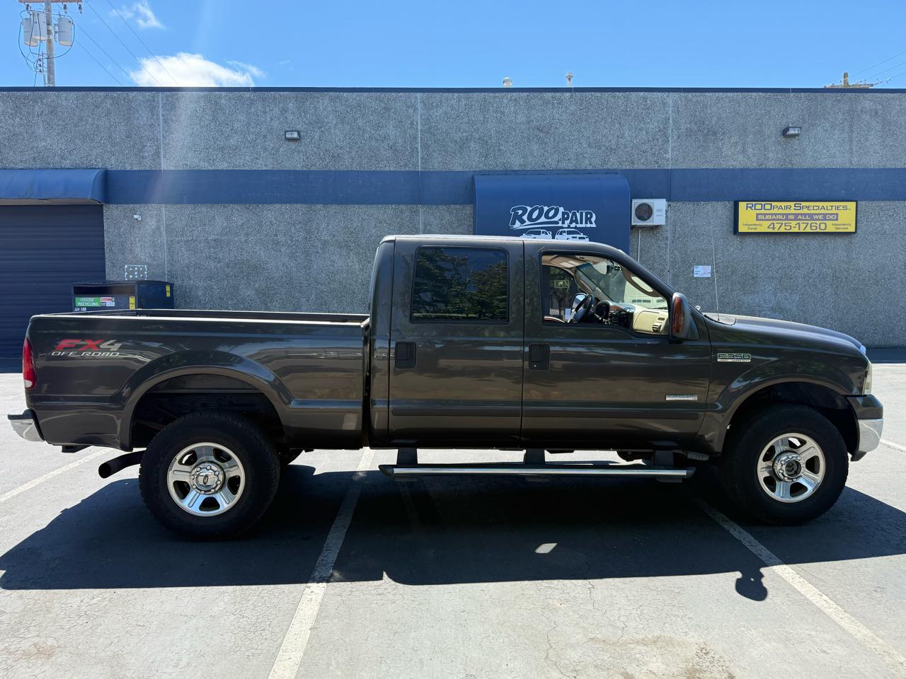 Ford F-350 SD Lariat Crew Cab 4WD 2005