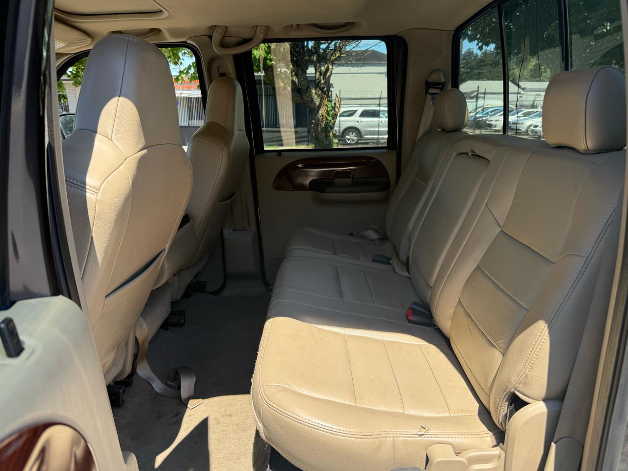 Ford F-350 SD Lariat Crew Cab 4WD 2005