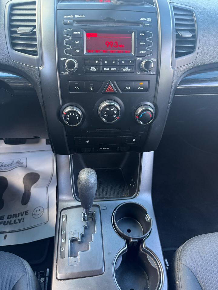 Kia Sorento LX 2WD 2012