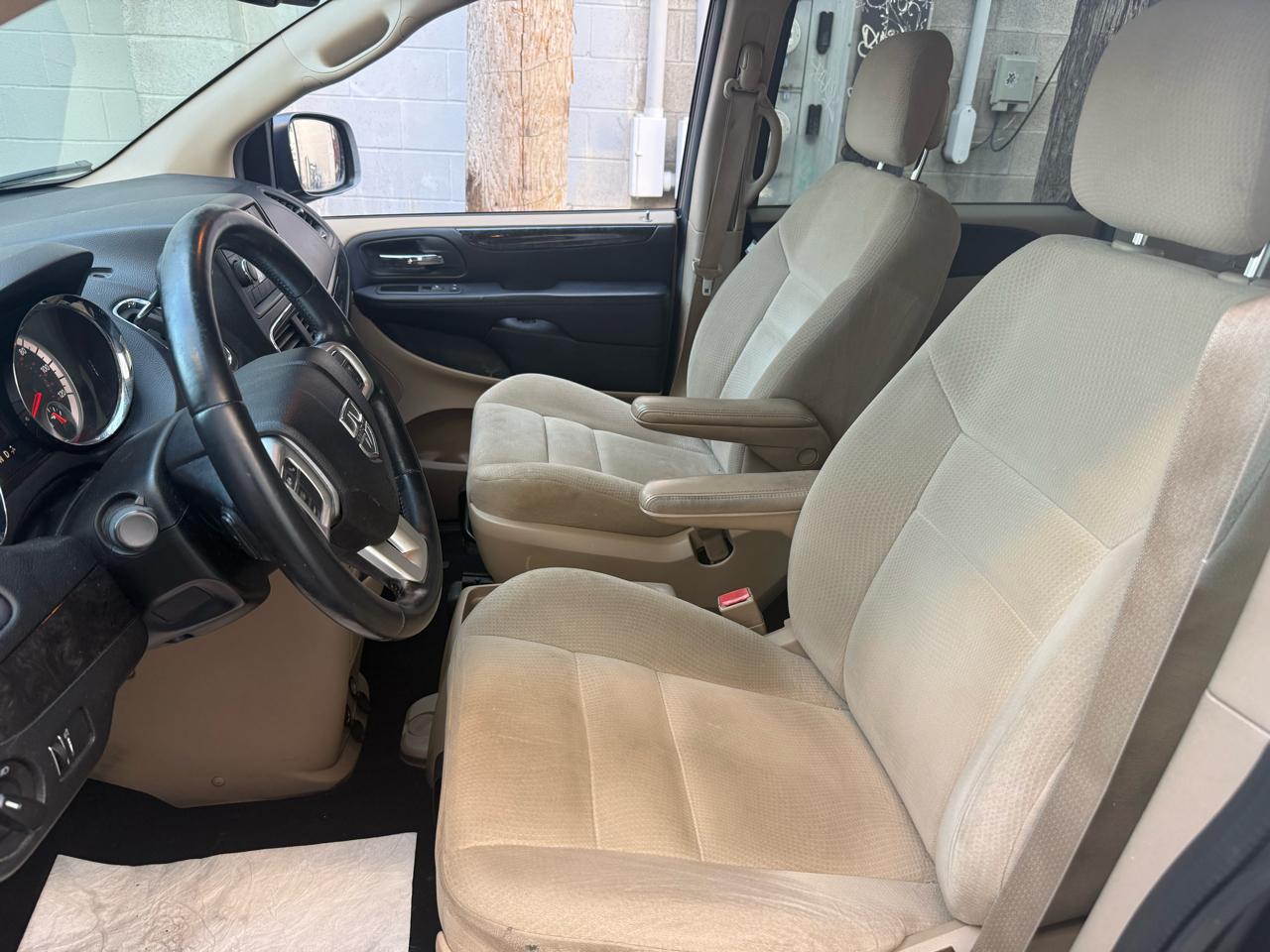 Dodge Grand Caravan SE 2015