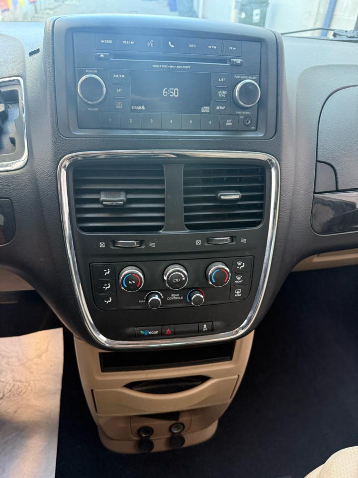 Dodge Grand Caravan SE 2015