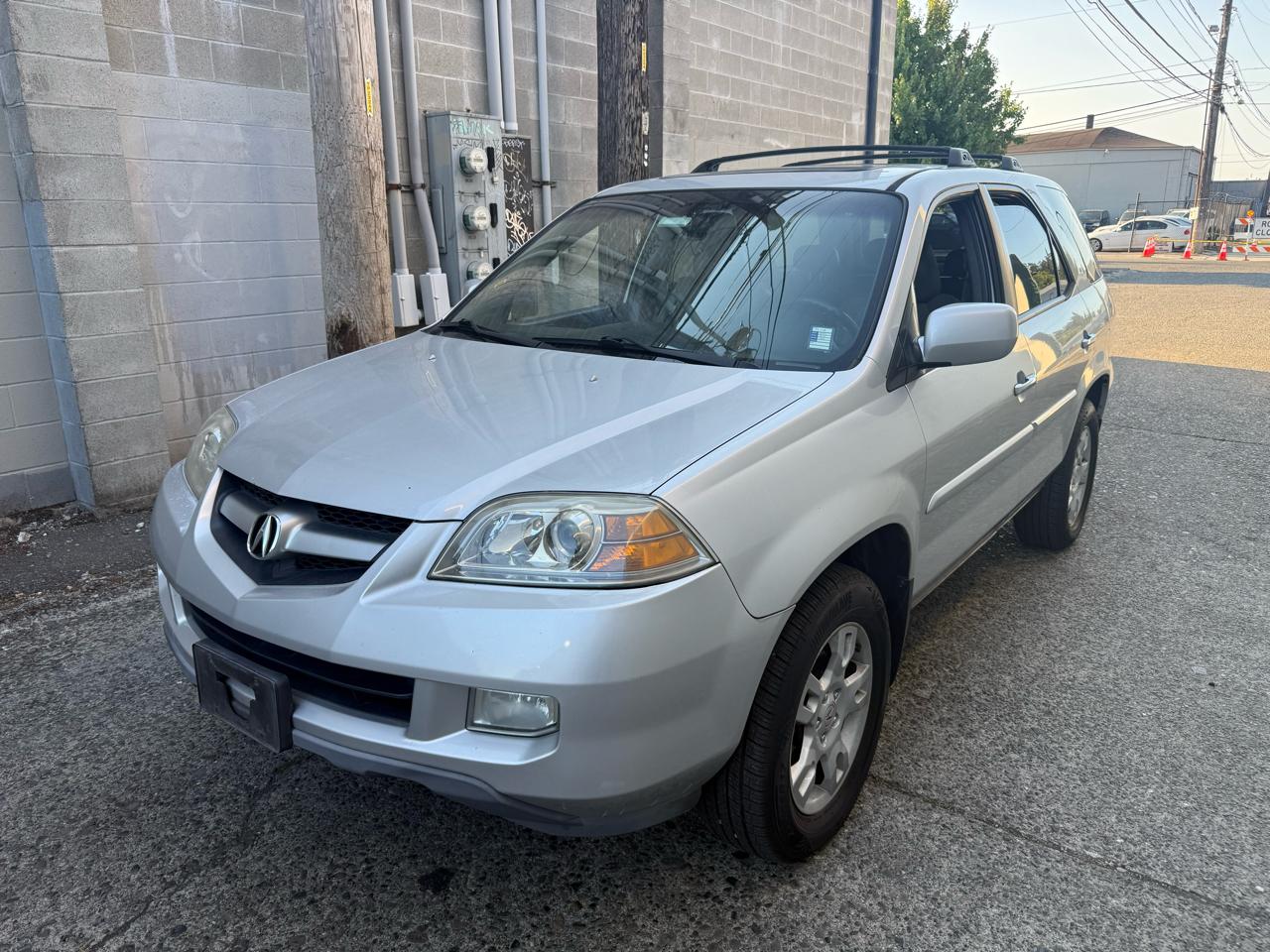 Acura MDX Touring with Navigation System and Rear DVD System 2005