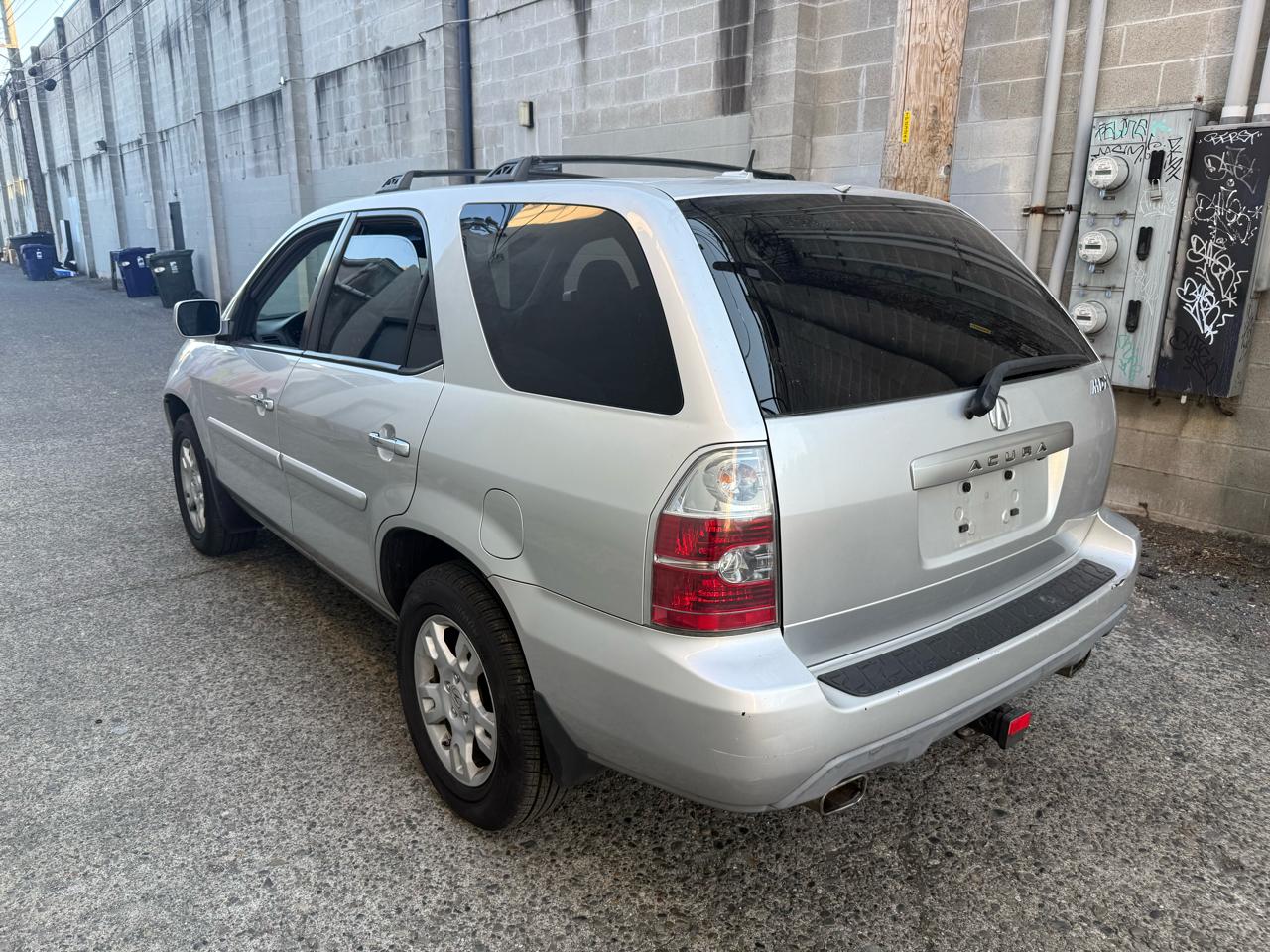 Acura MDX Touring with Navigation System and Rear DVD System 2005
