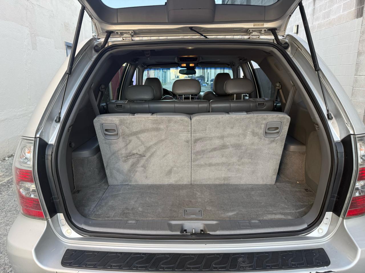 Acura MDX Touring with Navigation System and Rear DVD System 2005