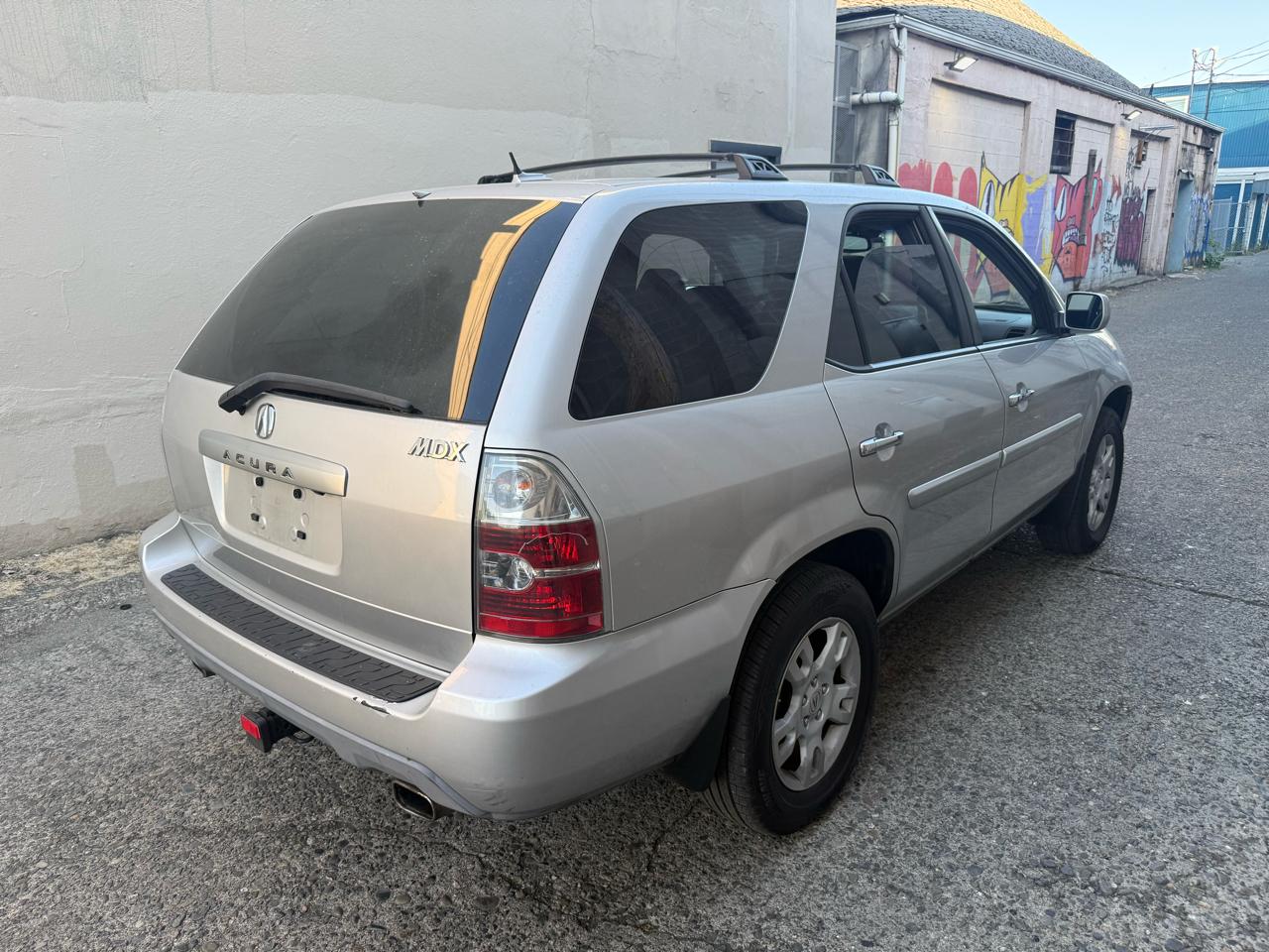 Acura MDX Touring with Navigation System and Rear DVD System 2005