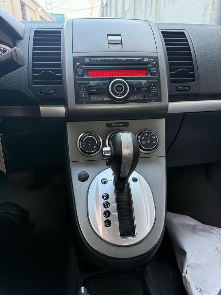 2010 Nissan Sentra S - Photo 8
