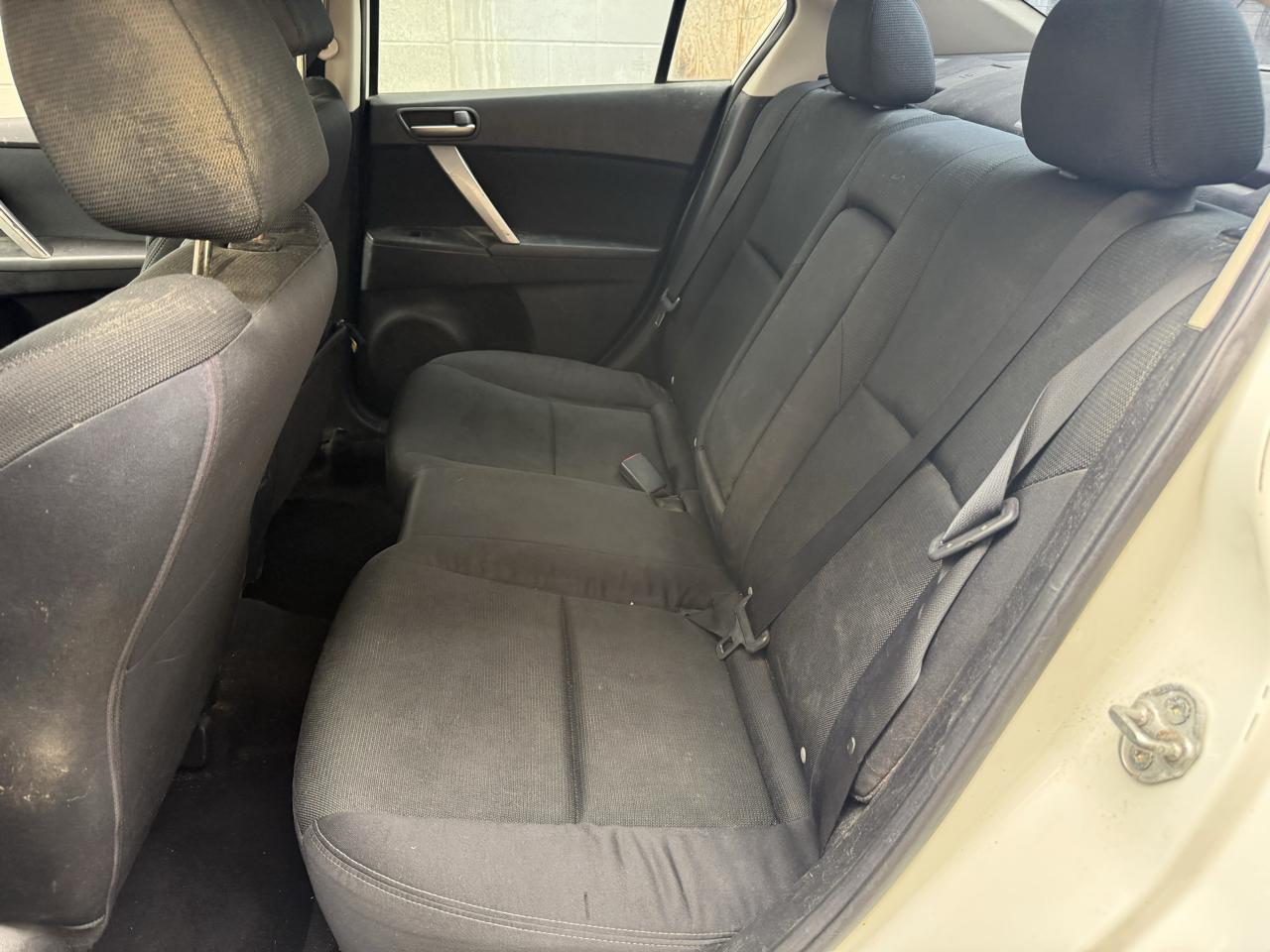 Mazda MAZDA3 s Grand Touring 4-Door 2010