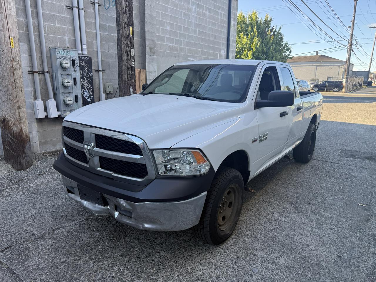 2014 RAM 1500 ST Crew Cab 4WD