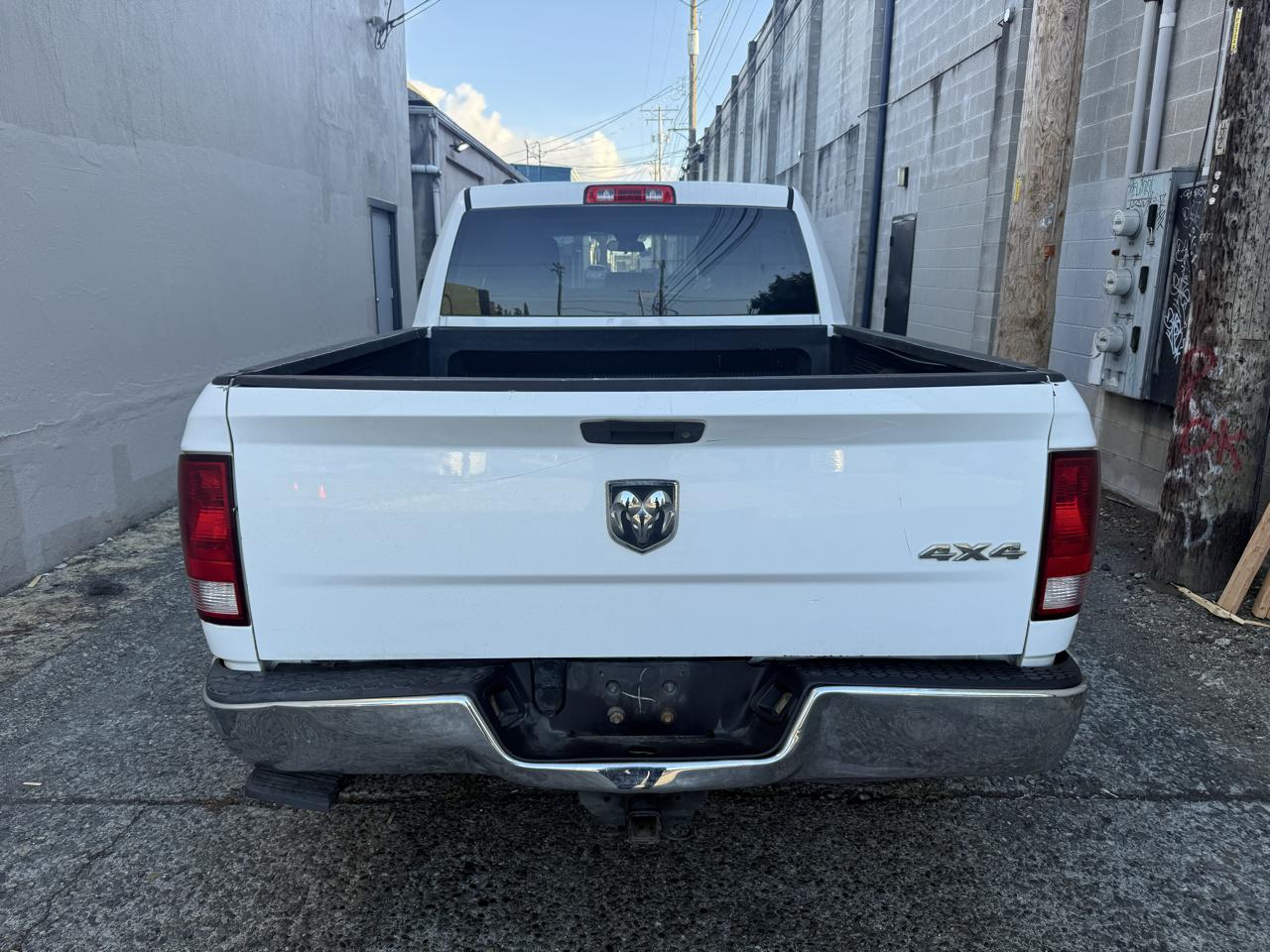 RAM 1500 ST Crew Cab 4WD 2014