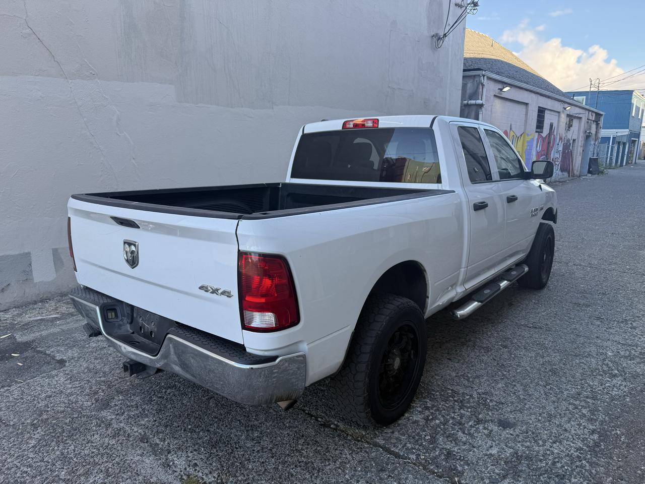 RAM 1500 ST Crew Cab 4WD 2014