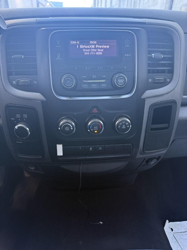 RAM 1500 ST Crew Cab 4WD 2014