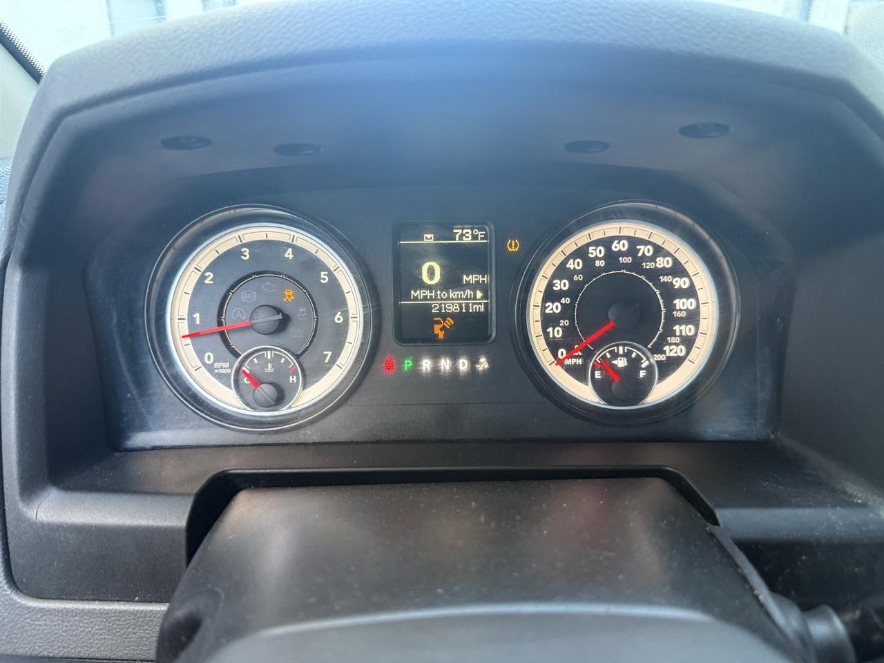 RAM 1500 ST Crew Cab 4WD 2014