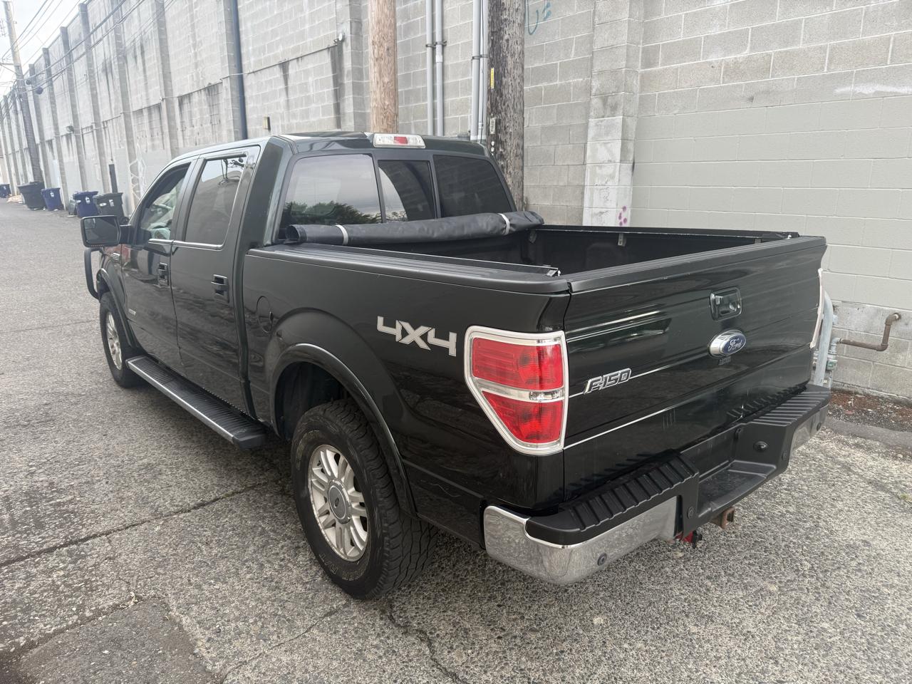 Ford F-150 4WD SuperCrew 145" Lariat 2014