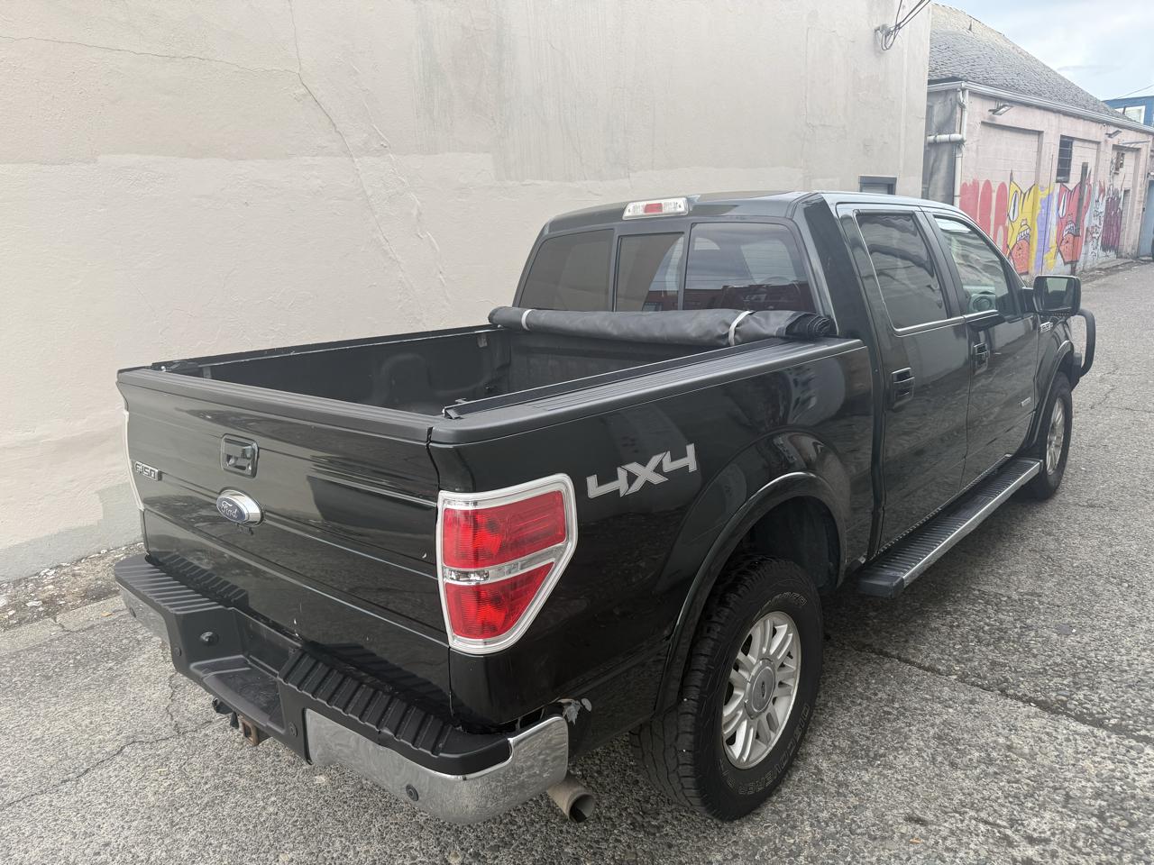 Ford F-150 4WD SuperCrew 145" Lariat 2014