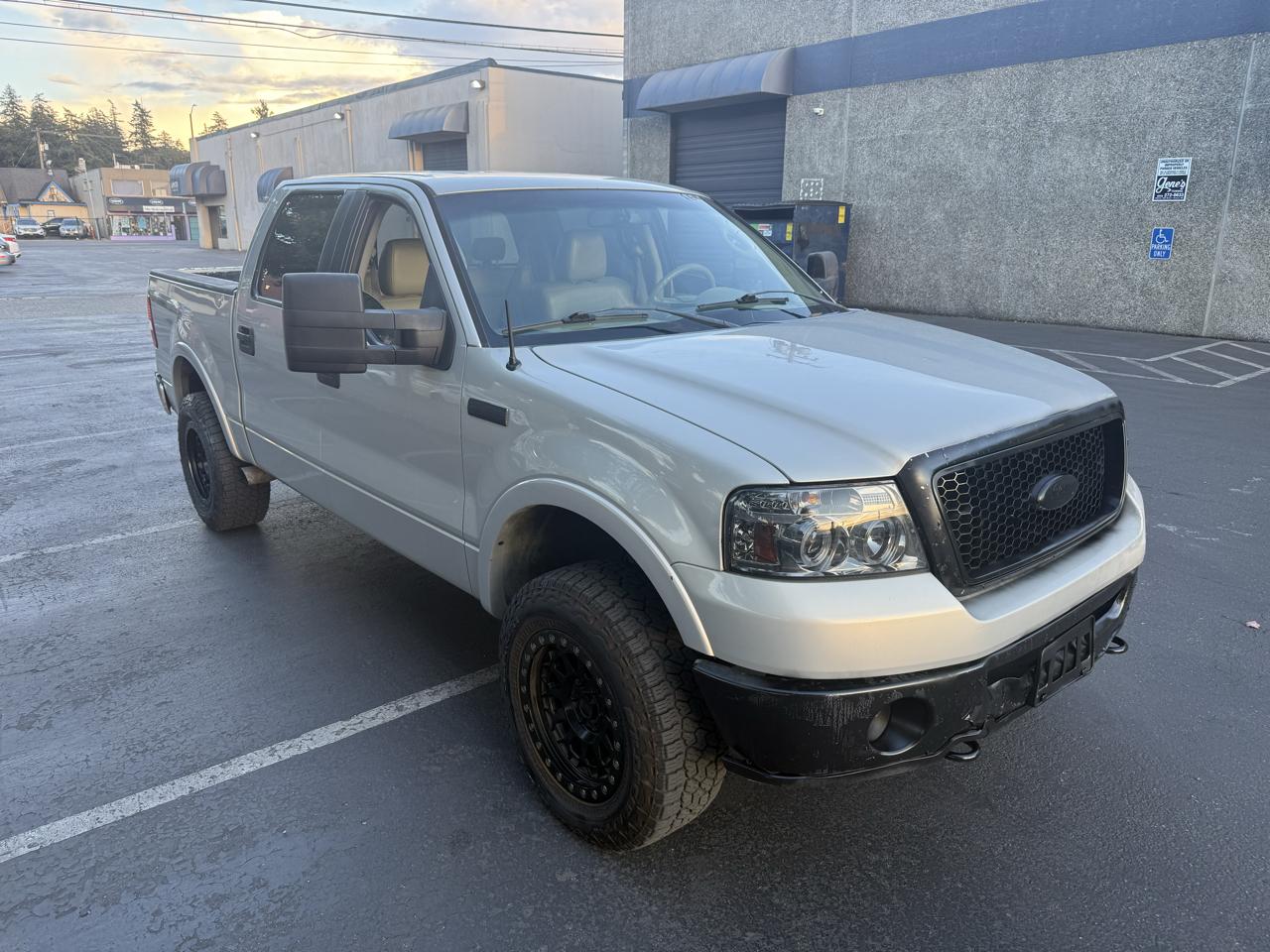 Ford F-150 4WD SuperCab 133" Lariat 2006